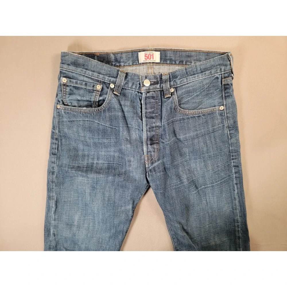 Levi's 501 Original Fit Jeans Mens 32x32 Medium Wash Button Fly Straight Denim